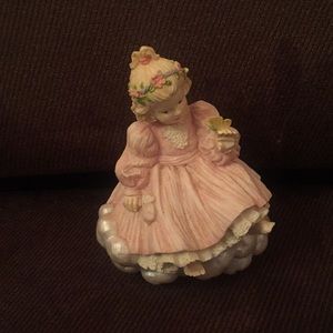 Vintage mini statue house decor